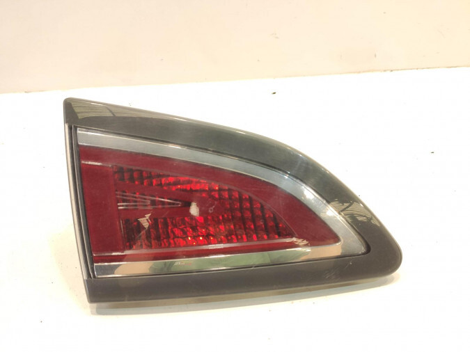 PILOTO TRASERO IZQUIERDO INTERIOR RENAULT SCENIC 2014