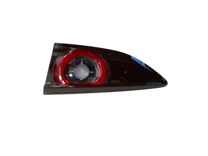 PILOTO TRASERO DERECHO INTERIOR MAZDA 3 2024