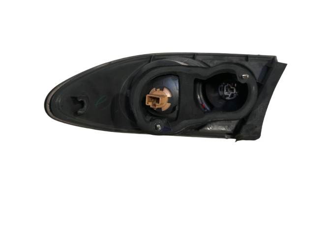 PILOTO TRASERO IZQUIERDO MAZDA 6 2003