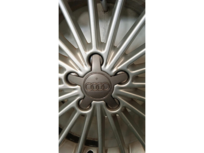 LLANTA  AUDI A4 2013
