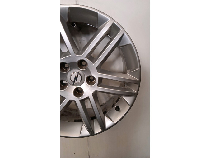LLANTA OPEL VECTRA 2004