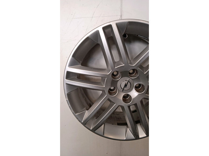 LLANTA OPEL VECTRA 2004