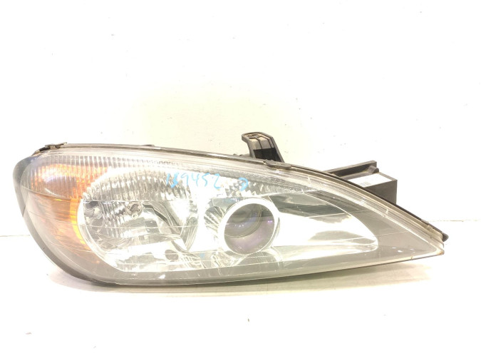 FARO DELANTERO DERECHO TOYOTA COROLLA 2001