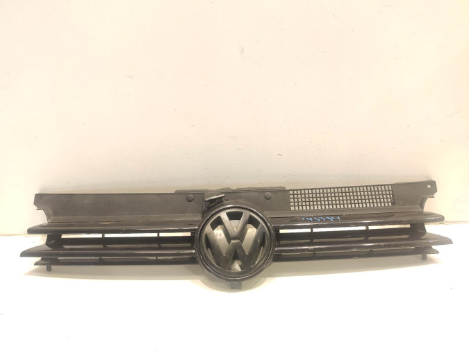 REJILLA DELANTERA MERCEDES CLASE B 2001