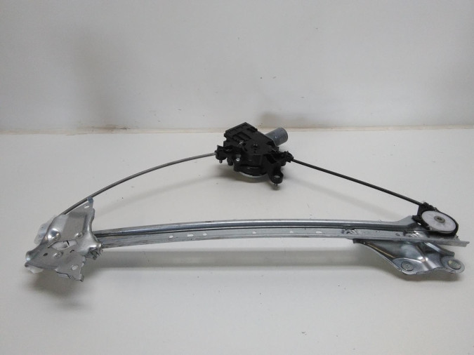 ELEVALUNAS DELANTERO IZQUIERDO TOYOTA RAV4 43684