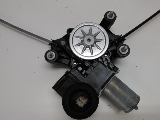 ELEVALUNAS DELANTERO IZQUIERDO TOYOTA RAV4 43684