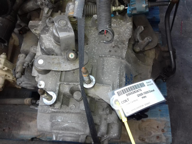 CAJA CAMBIOS MITSUBISHI COLT 2005