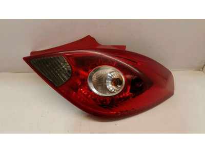 PILOTO TRASERO DERECHO OPEL CORSA 2012