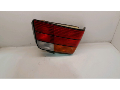 PILOTO TRASERO IZQUIERDO BMW 316I 1991