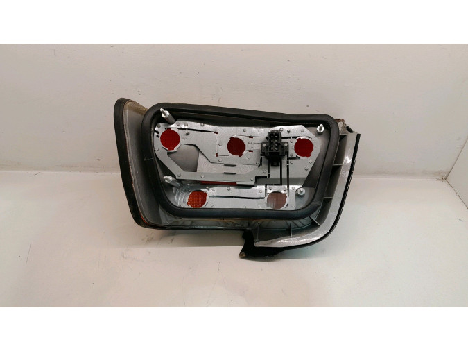 PILOTO TRASERO IZQUIERDO BMW 316I 1991