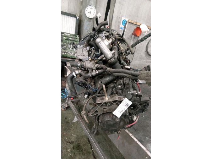 MOTOR CON ACCESORIOS Y CAJA DE CAMBIOS FIAT PUNTO 2003