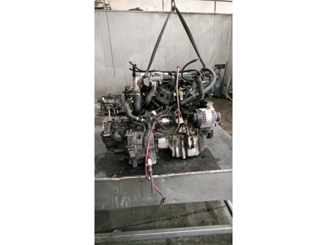 MOTOR CON ACCESORIOS Y CAJA DE CAMBIOS FIAT PUNTO 2003