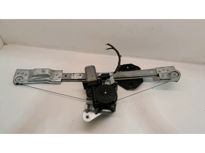 ELEVALUNAS DELANTERO DERECHO DACIA SANDERO 2014
