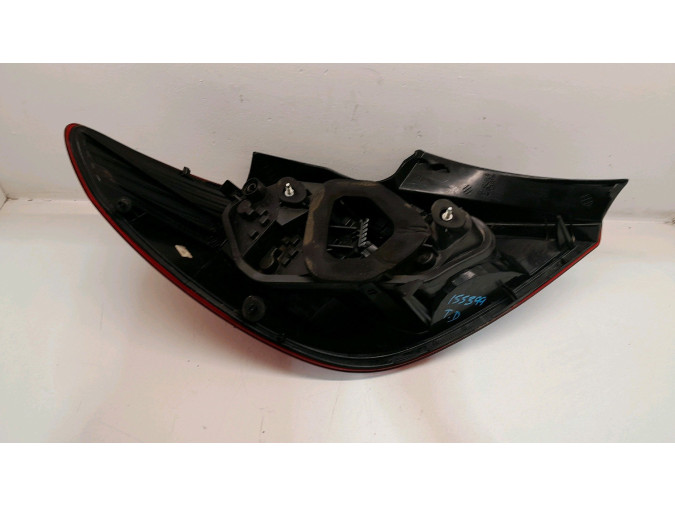 PILOTO TRASERO DERECHO OPEL CORSA 2012