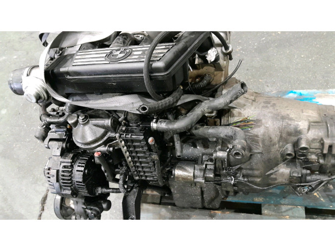 MOTOR CON ACCESORIOS Y CAJA DE CAMBIOS BMW 318TDS 1995