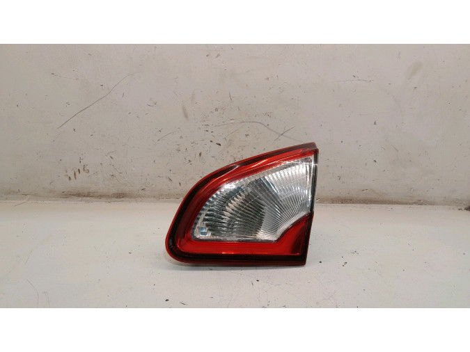 PILOTO TRASERO DERECHO INTERIOR NISSAN QASHQAI 2012