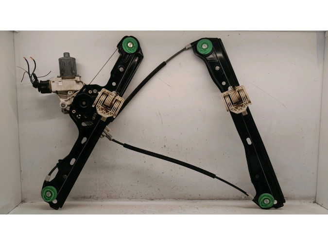 ELEVALUNAS DELANTERO DERECHO BMW 120D 2005
