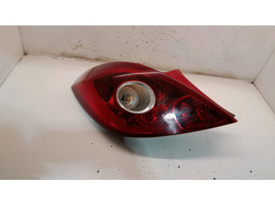 PILOTO TRASERO IZQUIERDO OPEL CORSA 2011