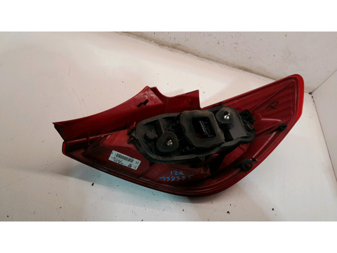PILOTO TRASERO IZQUIERDO OPEL CORSA 2011