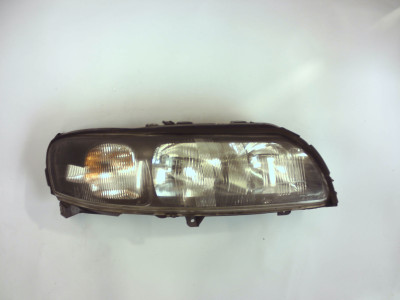 FARO DELANTERO DERECHO VOLVO V70 2002