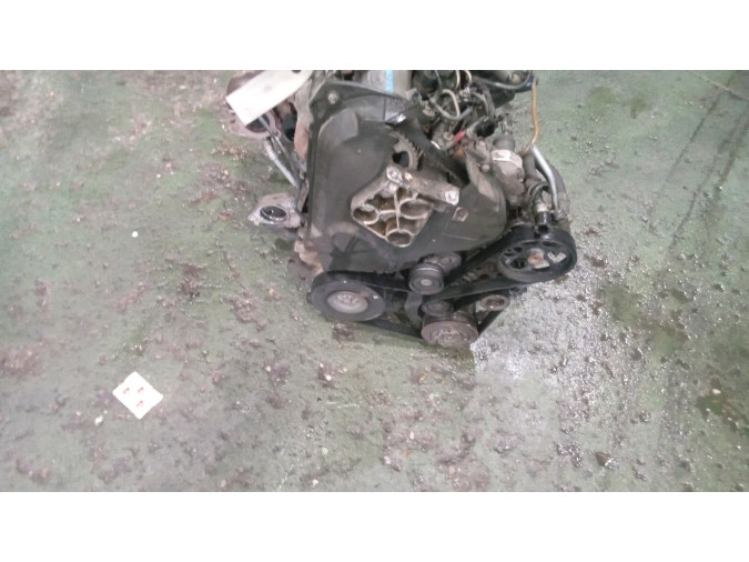 MOTOR CON ACCESORIOS Y CAJA DE CAMBIOS NISSAN PRIMERA 2003