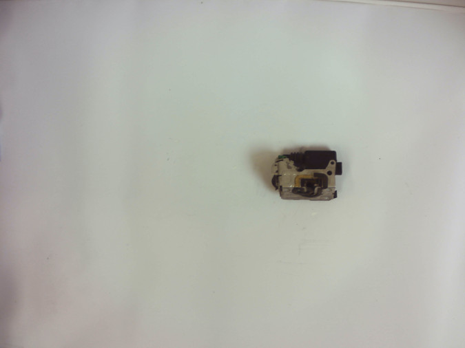 CERRADURA PUERTA DELANTERA DERECHA DACIA DUSTER 2010