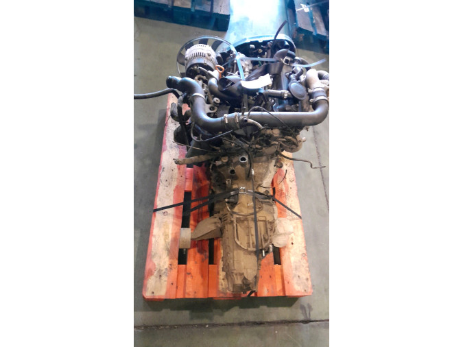 MOTOR CON ACCESORIOS Y CAJA DE CAMBIOS VOLKSWAGEN PASSAT 2000