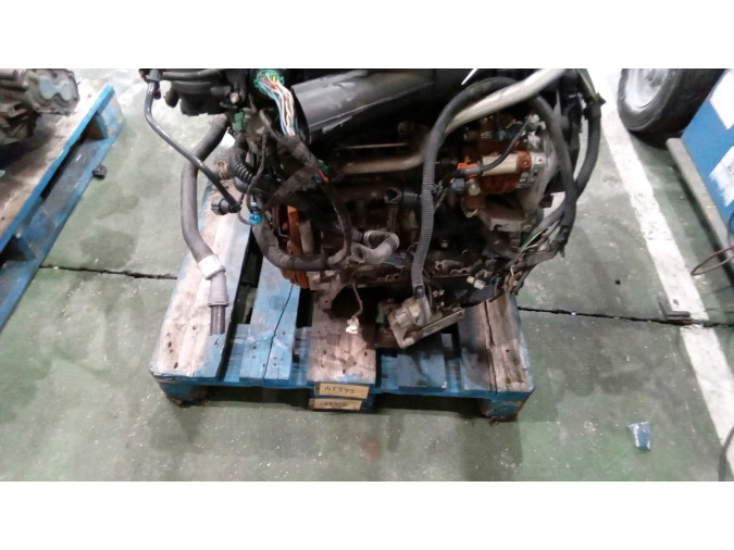 MOTOR CON ACCESORIOS Y CAJA DE CAMBIOS CITROEN C3 2003