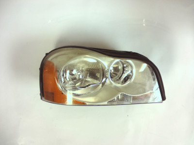 FARO DELANTERO DERECHO VOLVO XC90 2009