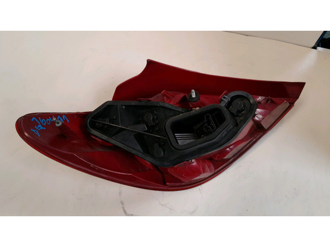 PILOTO TRASERO DERECHO PEUGEOT 207 2008
