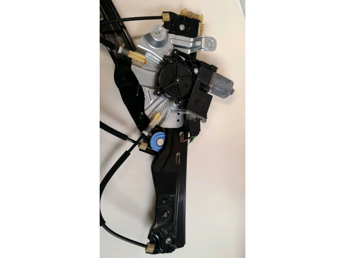 ELEVALUNAS DELANTERO IZQUIERDO OPEL ASTRA 2010
