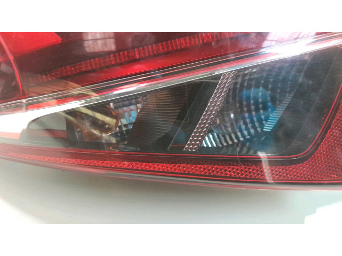 PILOTO TRASERO IZQUIERDO PEUGEOT 208 2016