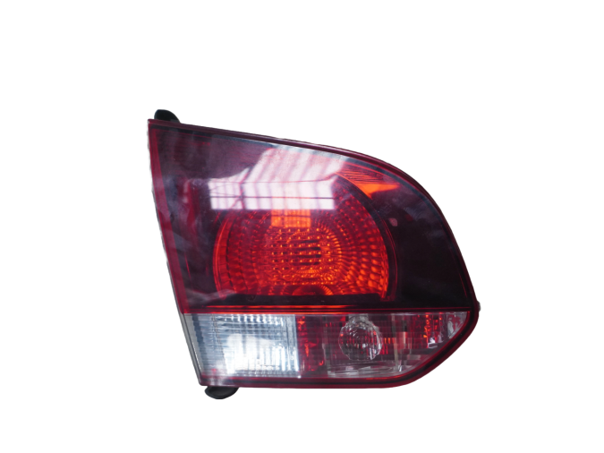 PILOTO TRASERO IZQUIERDO INTERIOR VOLKSWAGEN GOLF 2011