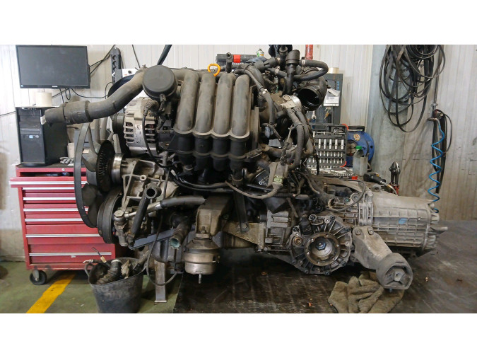 Motor AUDI A4 2001