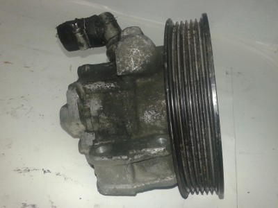 BOMBA SERVODIRECCION MERCEDES VITO 2000