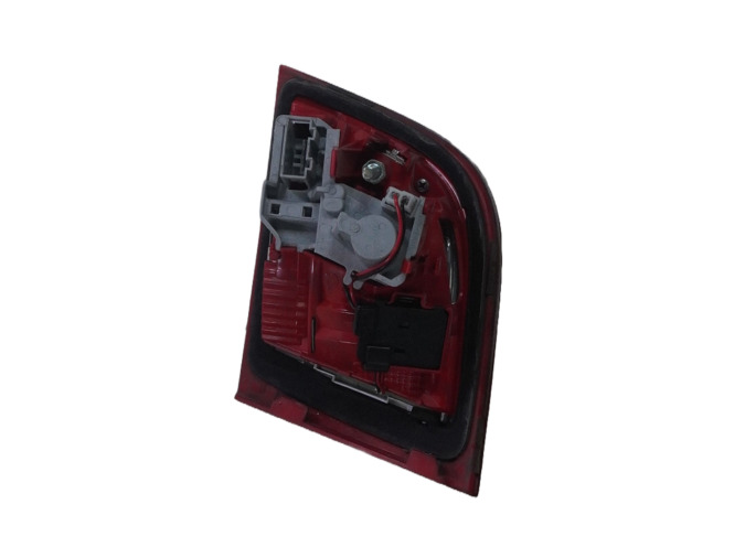 PILOTO TRASERO DERECHO INTERIOR AUDI A3 2012