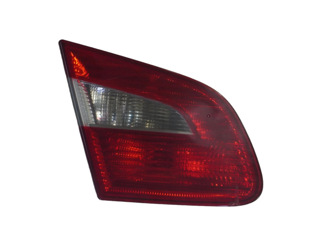 PILOTO TRASERO IZQUIERDO SKODA SUPERB 2012