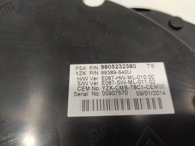 CUADRO INSTRUMENTOS PEUGEOT 5008 2014