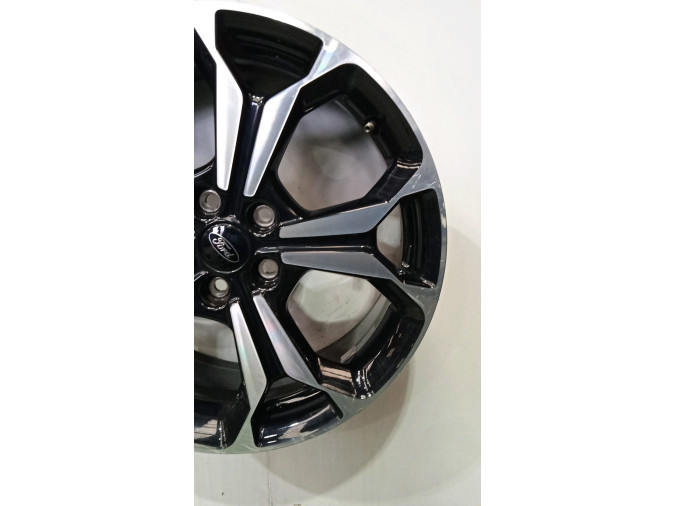 LLANTA FORD FOCUS 2019
