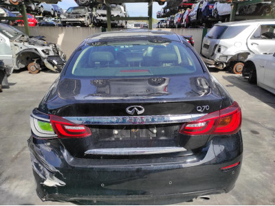 PORTON TRASERO INFINITI Q70 2016