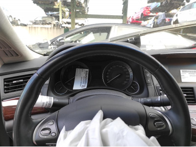 Volante INFINITI Q70 2016