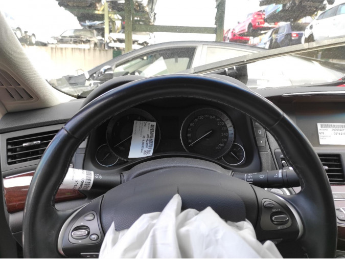 Volante INFINITI Q70 2016
