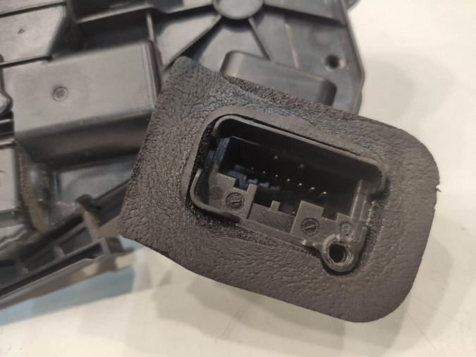CERRADURA PUERTA DELANTERA IZQUIERDA SEAT LEON 2018