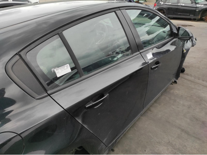 CERRADURA TRASERA DERECHA CHEVROLET CRUZE 2012