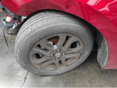 PINZA IZ MAZDA 2 2019