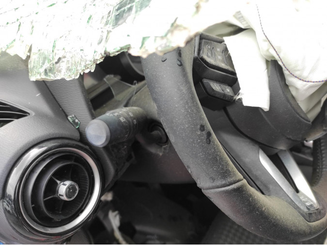 Mando Multifunción MAZDA 2 2019
