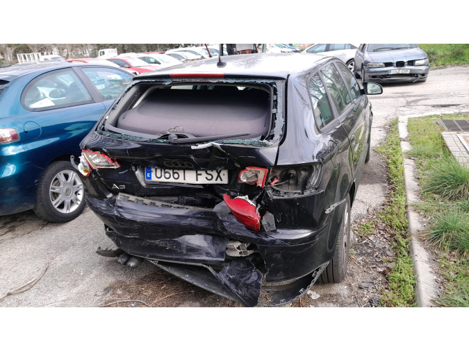 PUERTA DELANTERA IZQUIERDA AUDI A3 NEGRA 2007