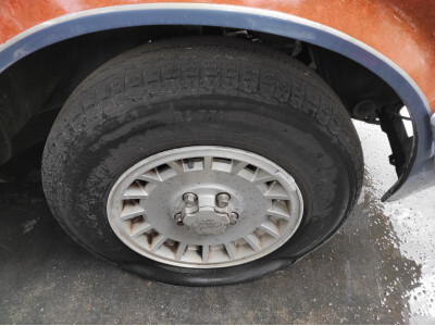 TRAPECIO INFERIOR DELANTERO DERECHO FORD GRANADA 1982