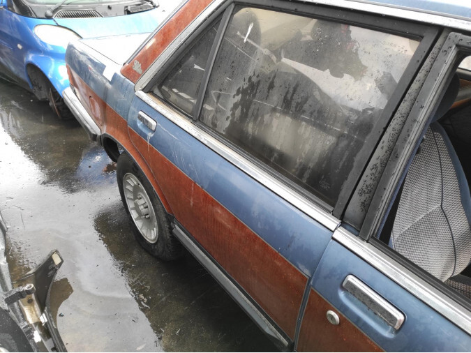 PUERTA TRASERA DERECHA  FORD GRANADA 1982