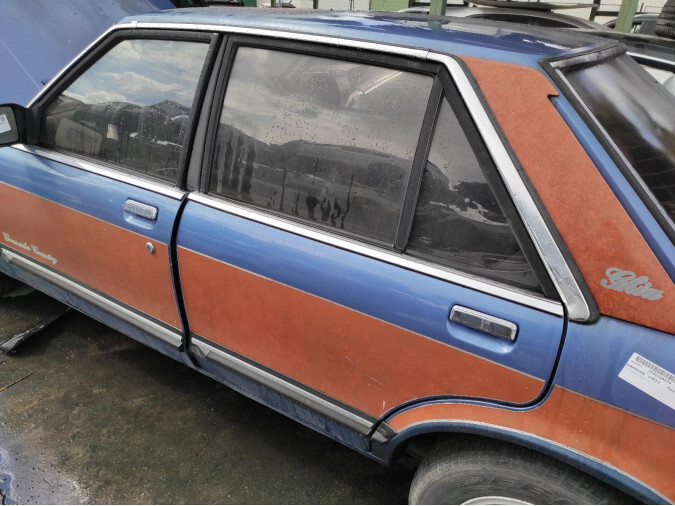 PUERTA TRASERA IZQUIERDA  FORD GRANADA 1982